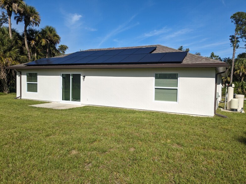 Building Photo - 5837 Babian Rd