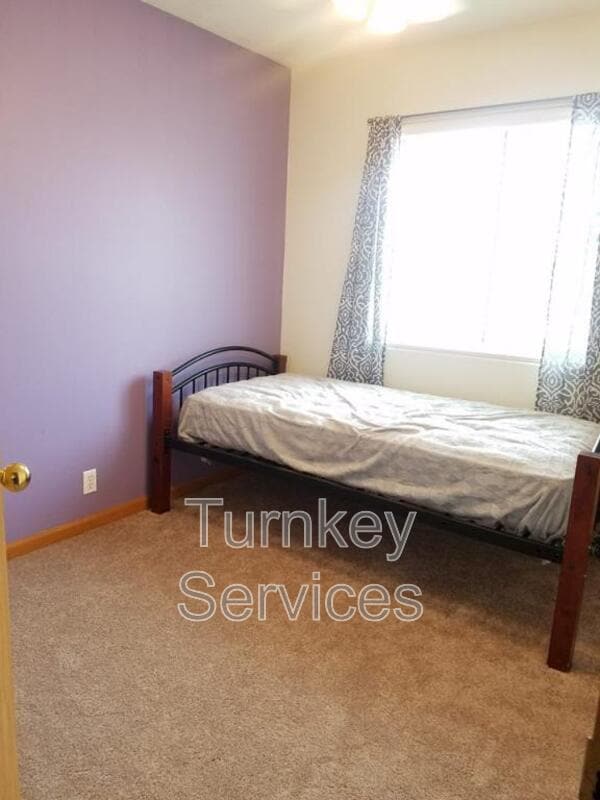 Building Photo - 1121 Devon Dr