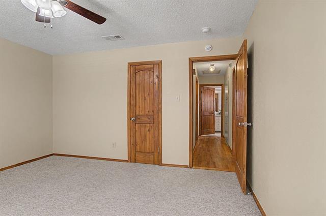Building Photo - 604 Baker Dr