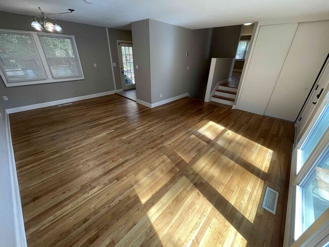 Building Photo - Smyrna - 3BR / 2BA