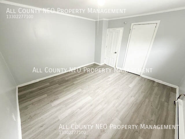 Building Photo - 2056 W 95th St