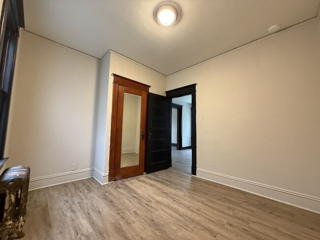 Building Photo - 34 Besch Ave