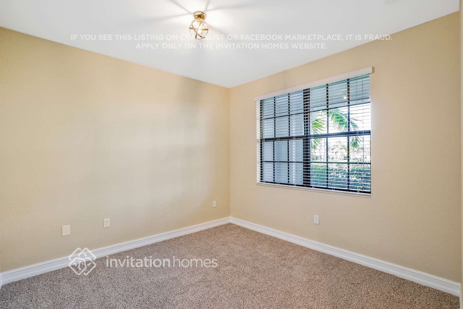 Building Photo - 11714 SW 13th Ct