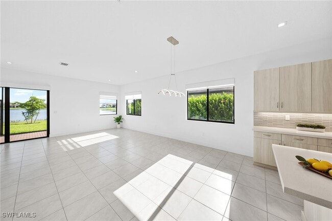 Building Photo - 4947 Brigata Wy