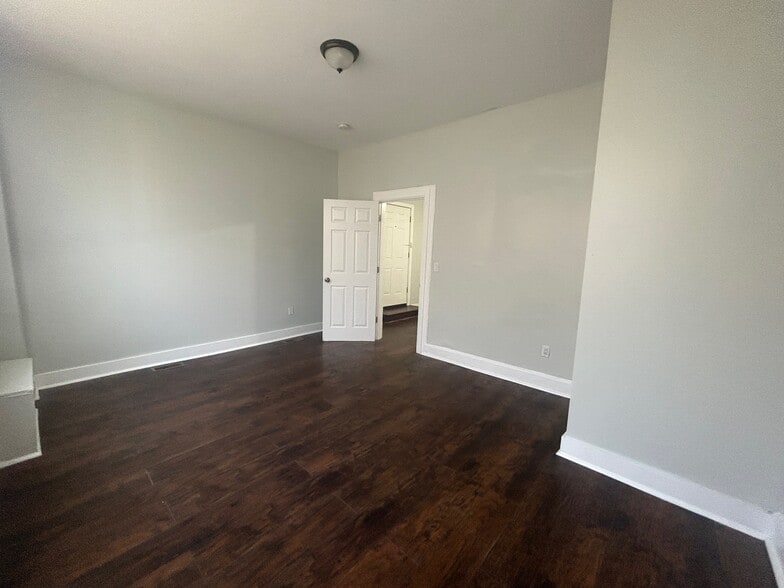 Bedroom - 152 Stuyvesant Ave