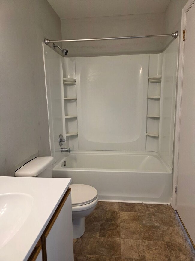 Building Photo - Townhouse in Newark/Bear Area