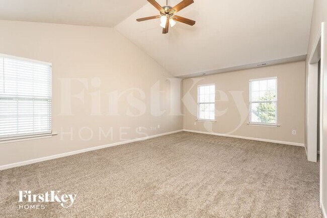 Building Photo - 1050 Spruce Garden Dr