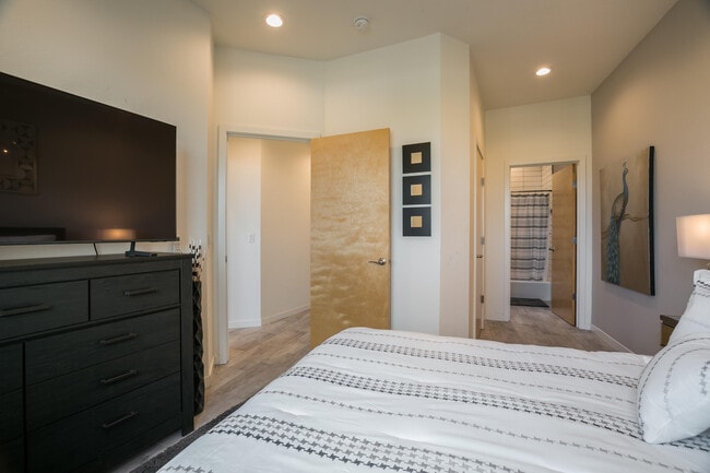 Building Photo - 3600 Central Ave SE