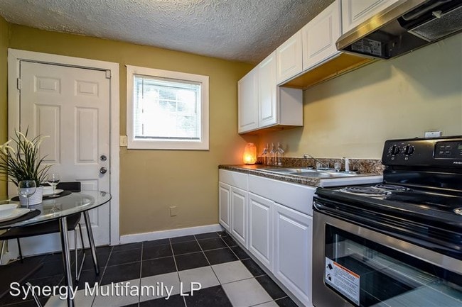 Building Photo - 3815 Martin Luther King Jr Dr SW