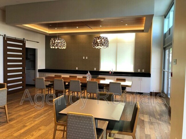 Building Photo - 600 Ala Moana Blvd