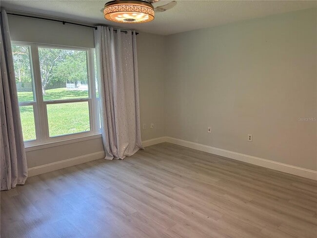 Building Photo - 996 N Beneva Rd
