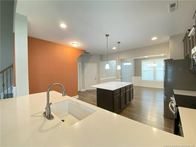 Building Photo - 43 Old Montague Way