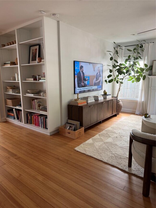 Building Photo - 4000 Ramsey Ave