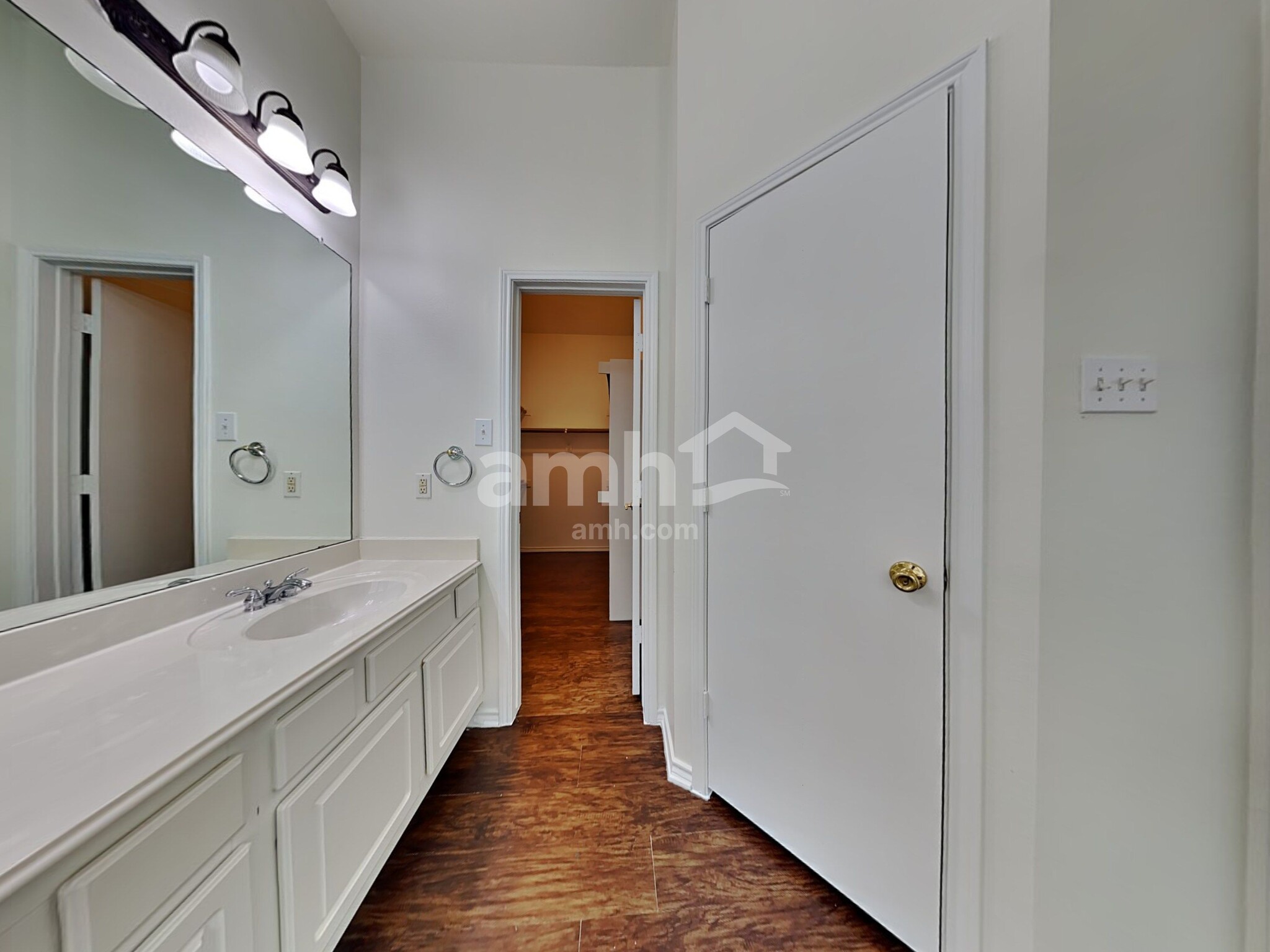Building Photo - 8601 Lariat Cir