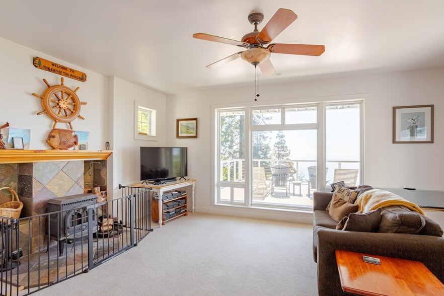 Building Photo - 22164 Umland Cir