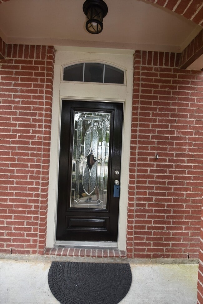 Building Photo - 19439 Suffolk Hollow Ln