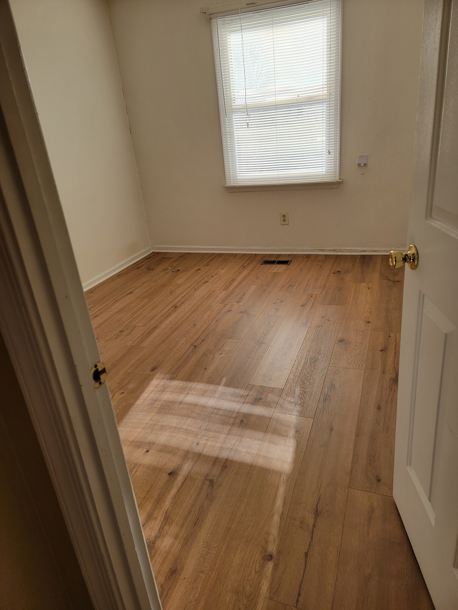 2nd Bedroom - 130 William Penn Dr