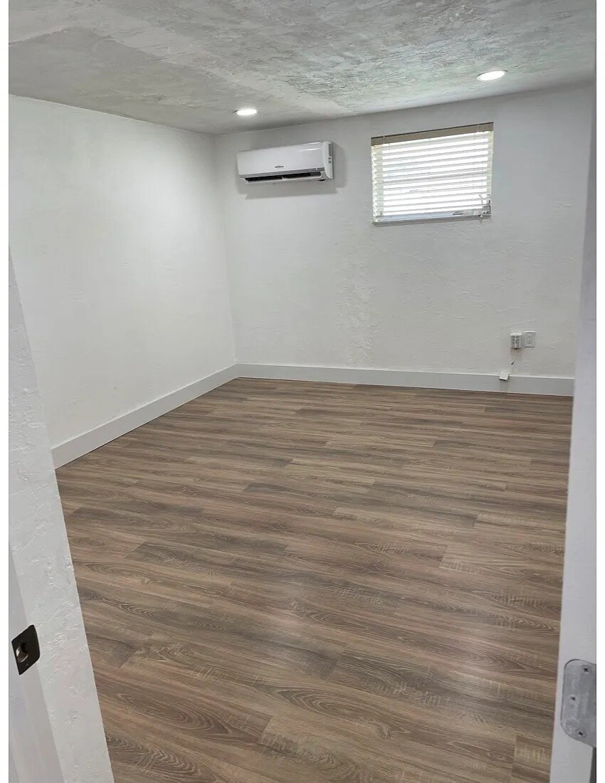 Building Photo - 14321 Boggs Dr