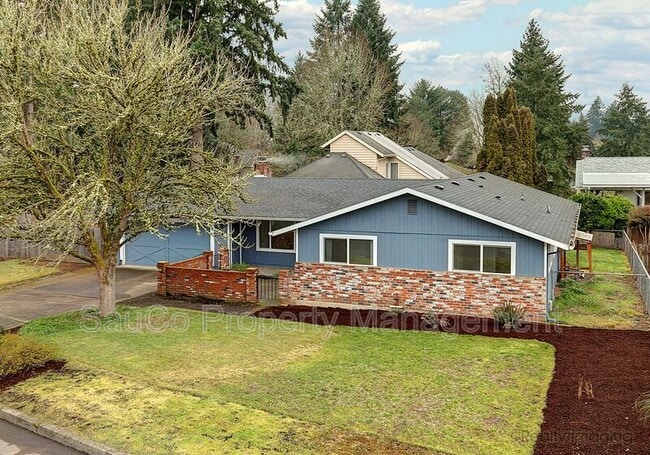 Building Photo - 823 NW 7th Ave
