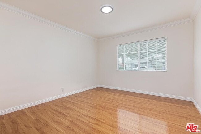 Building Photo - 5873 Dauphin Ave.