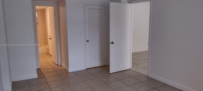 Building Photo - 15600 NW 7th Ave