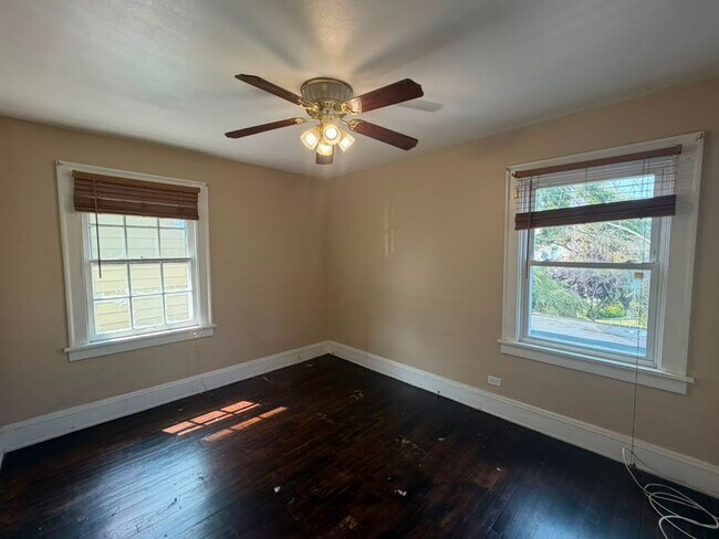 Building Photo - Affordable Cleveland Heights Home - Now Available
