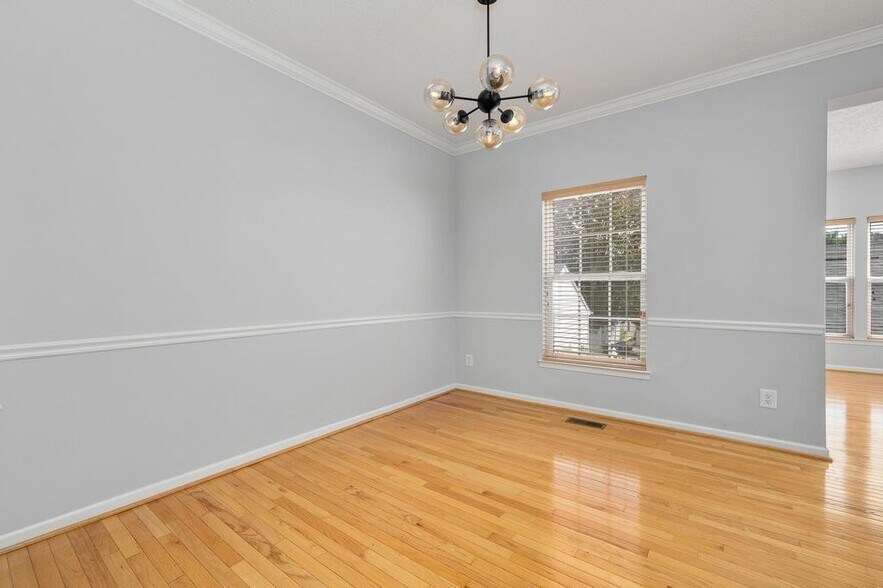 Building Photo - 7333 Althorp Way