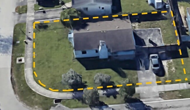 Building Photo - 6161 NE 7th Ave