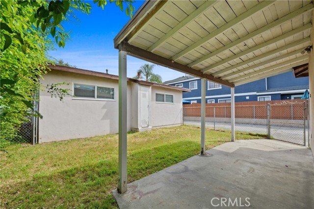 Building Photo - 902 W Olive Ave