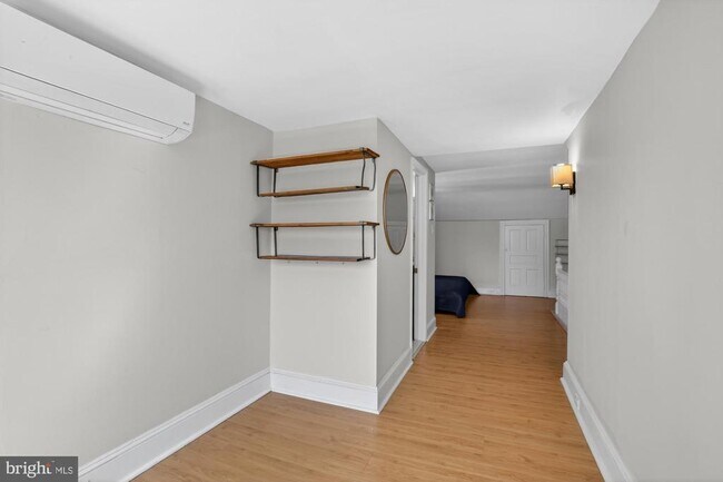 Building Photo - 4315 Lauriston St