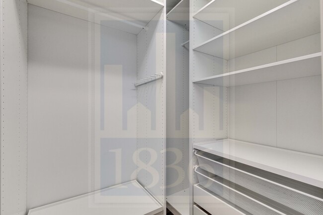 Building Photo - 1837 Artesian Spgs Xing