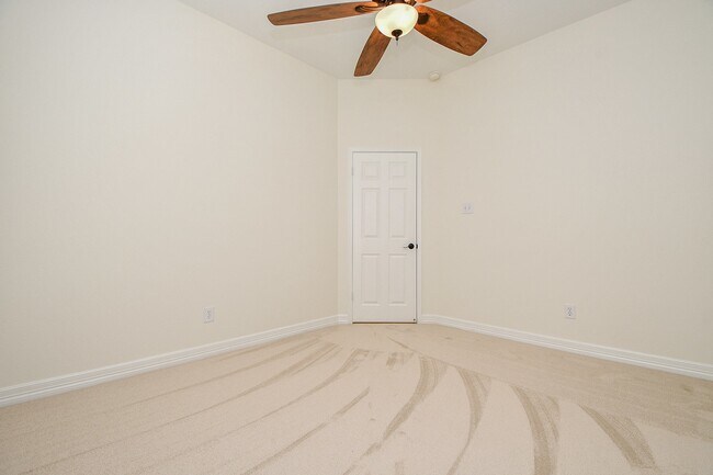 Building Photo - 2142 Morning Park Dr