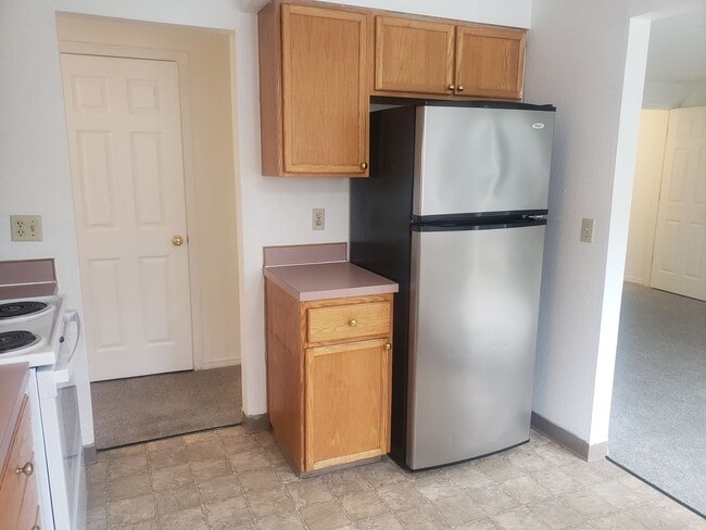 Building Photo - Great duplex in Gresham! rentalsc21.com