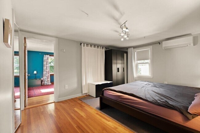Building Photo - 12 Headland Way