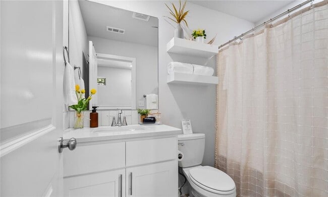 Building Photo - 43 St Austell Dr