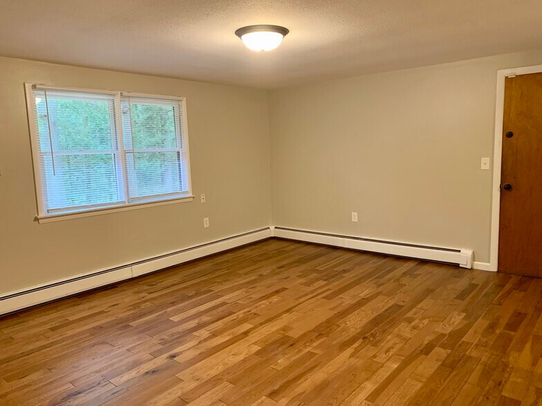 Building Photo - 62 Cisar Rd