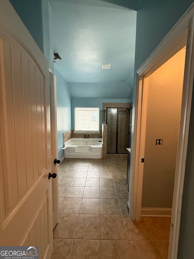 Building Photo - 9159 Dover St