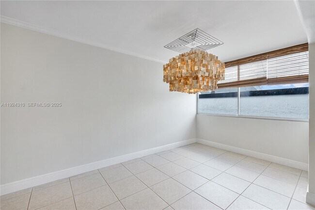 Building Photo - 2977 McFarlane Rd