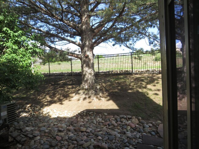 Building Photo - Charming 3-Bedroom Townhouse in Broadmoor ...
