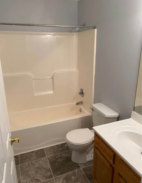 Building Photo - 106 Kenilworth Ct