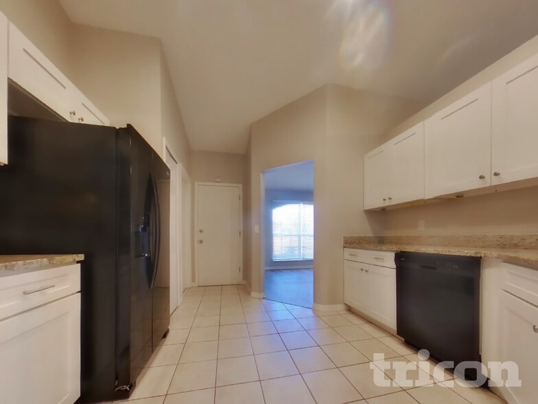 Building Photo - 2009 Kiwi Trail