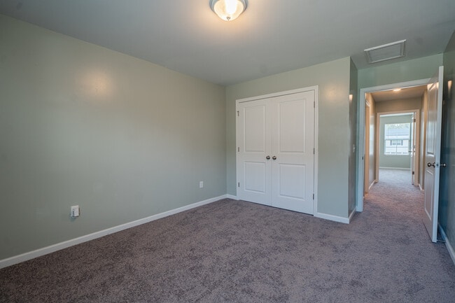 Building Photo - 242 Enclave Wy