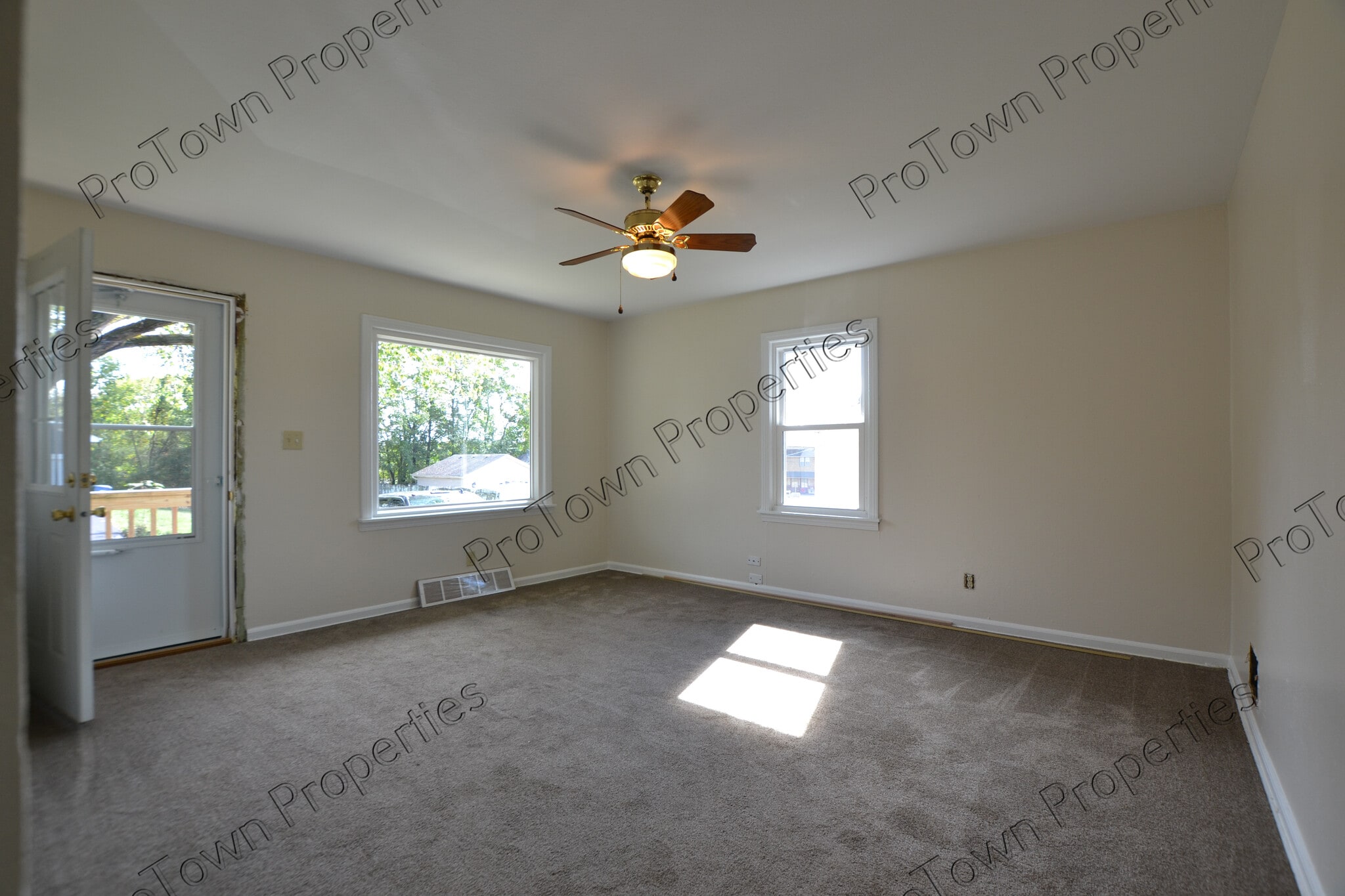 Building Photo - 203 Algonquin St