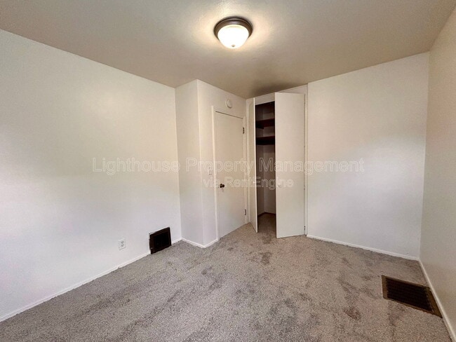 Building Photo - 2278 Nelson Ave SE