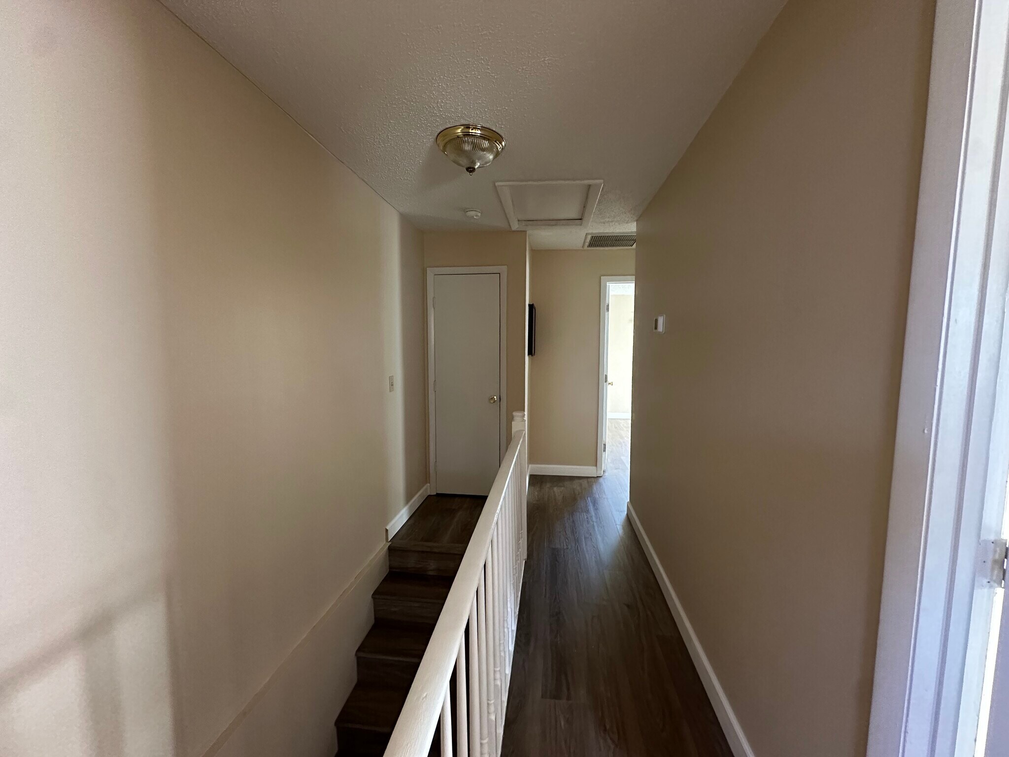 Building Photo - 2163 Alicia Dr