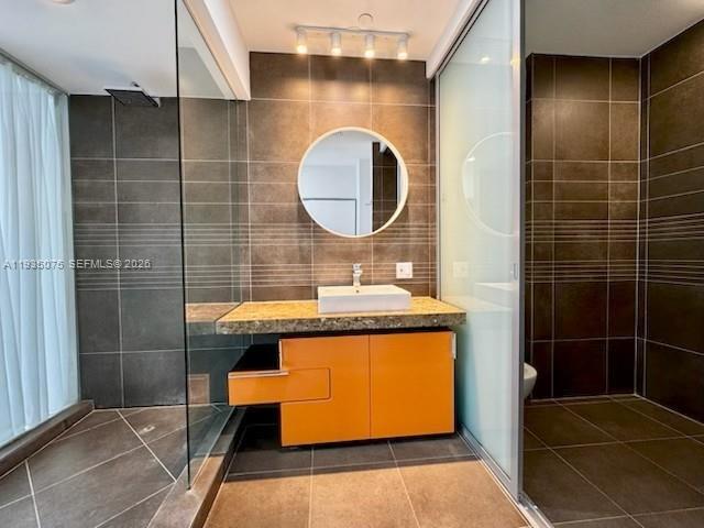 Building Photo - 2100 Park Ave