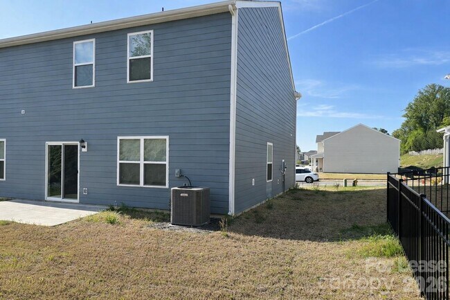 Building Photo - 116 Windstone Cmn Ln