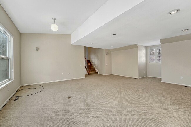 Building Photo - 7398 S Hudson Way