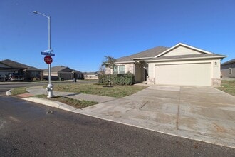 Building Photo - 7043 Diamond Vly