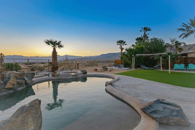 Building Photo - 9693 El Rio Ln